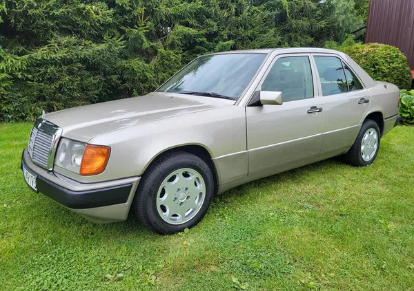 Mercedes-Benz W124 (1984-1993) cena 28000 przebieg: 424000, rok produkcji 1992 z Jastrowie małe 301